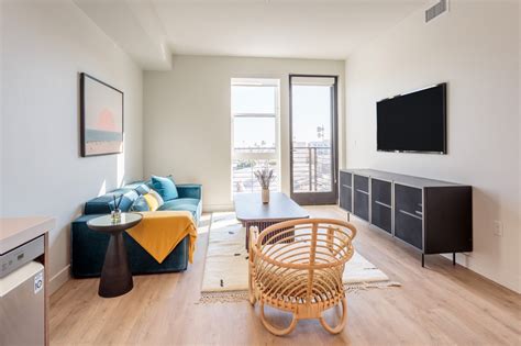 Rent price 2,082 - 3,870 month, Studio - 3 bedroom floor plans, 11 available units, pet friendly, 53 photos. . Los angeles studio apartments